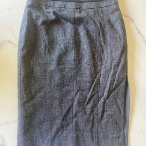 Le Chateau grey Italian fabric skirt size 00